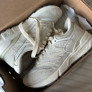New Balance Classics cream Athletic Shoes 997r